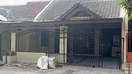 RUMAH DI LOKASI STRATEGIS DITENGAH KOTA JABABEKA DI CLUSTER MEKAR INDAH DEKAT DENGAN BERBAGAI FASILITAS PUBLIK TERBAIK di Cluster Mekar Indah