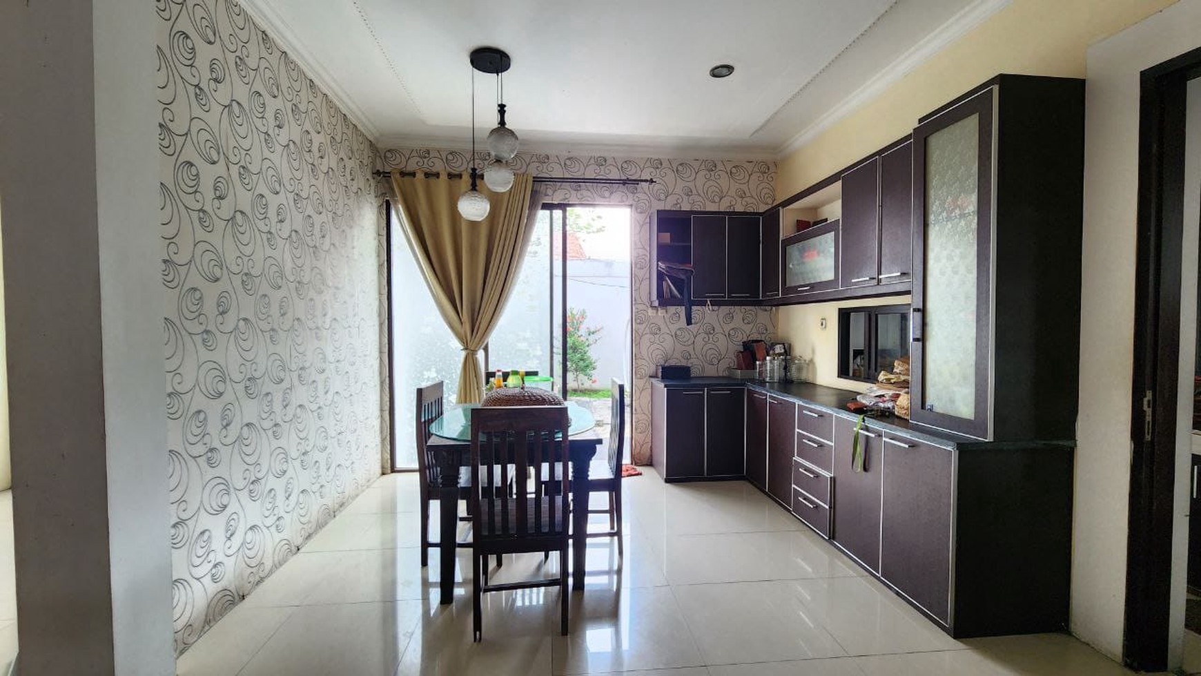 Rumah Siap Huni 2 Lantai Dekat Villa Bintaro Regency