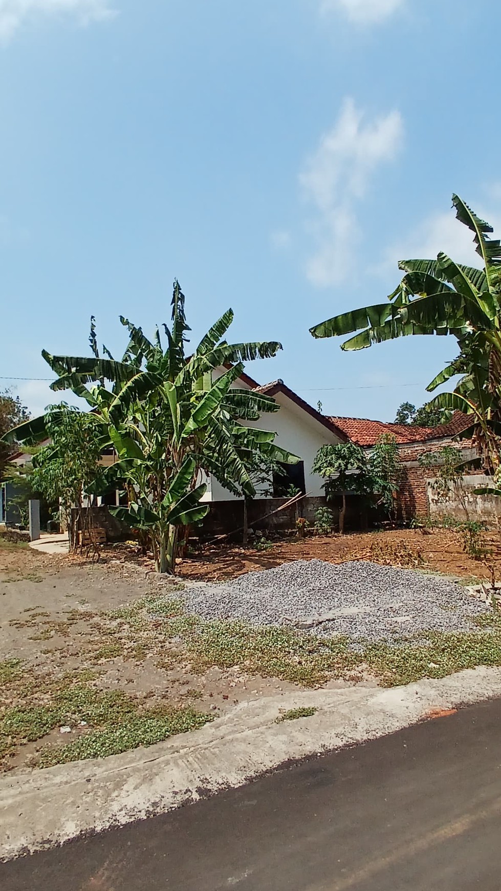 Rumah Tinggal Lokasi Dekat Wisata Studio Gamplong Moyudan Sleman 