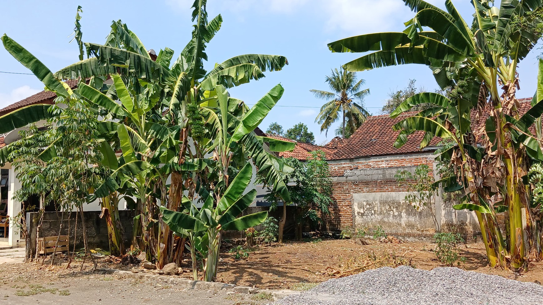 Rumah Tinggal Lokasi Dekat Wisata Studio Gamplong Moyudan Sleman 