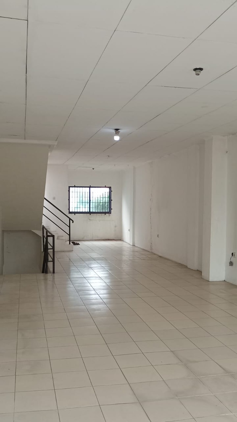 Di Jual Ruko 3 Lantai, Bagus, Sertifikat Hak Milik,  Jalan.Raya Cipulir, Jakarta Selatan