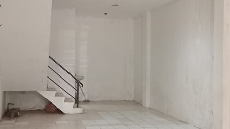 Di Jual Ruko 3 Lantai, Bagus, Sertifikat Hak Milik,  Jalan.Raya Cipulir, Jakarta Selatan