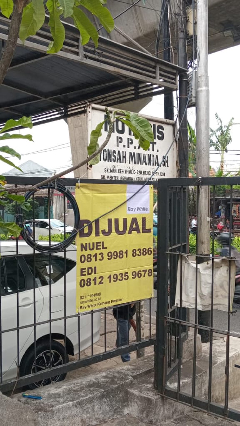 Di Jual Ruko 3 Lantai, Bagus, Sertifikat Hak Milik,  Jalan.Raya Cipulir, Jakarta Selatan