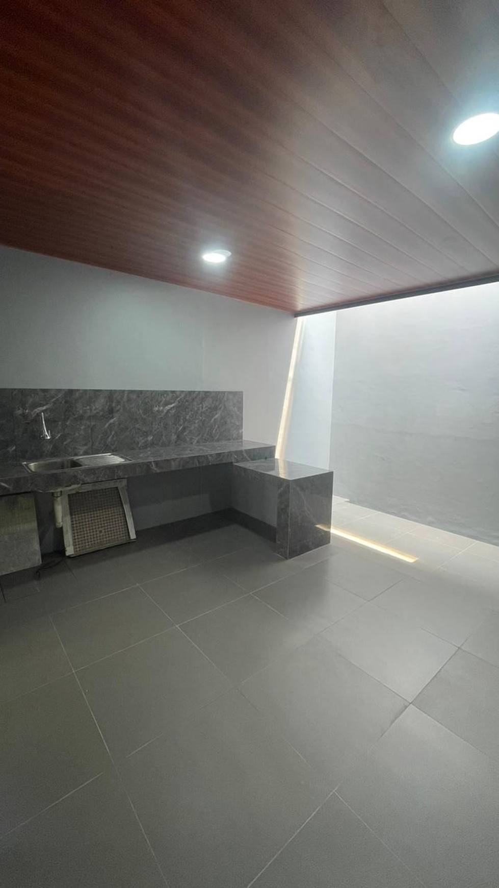 Rumah Hitung Tanah Area Cipete