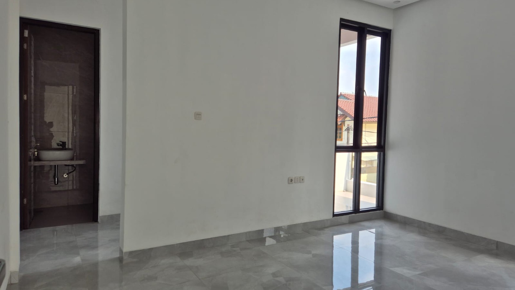 Rumah Brand new,cantik siap huni di Bintaro sektor 9