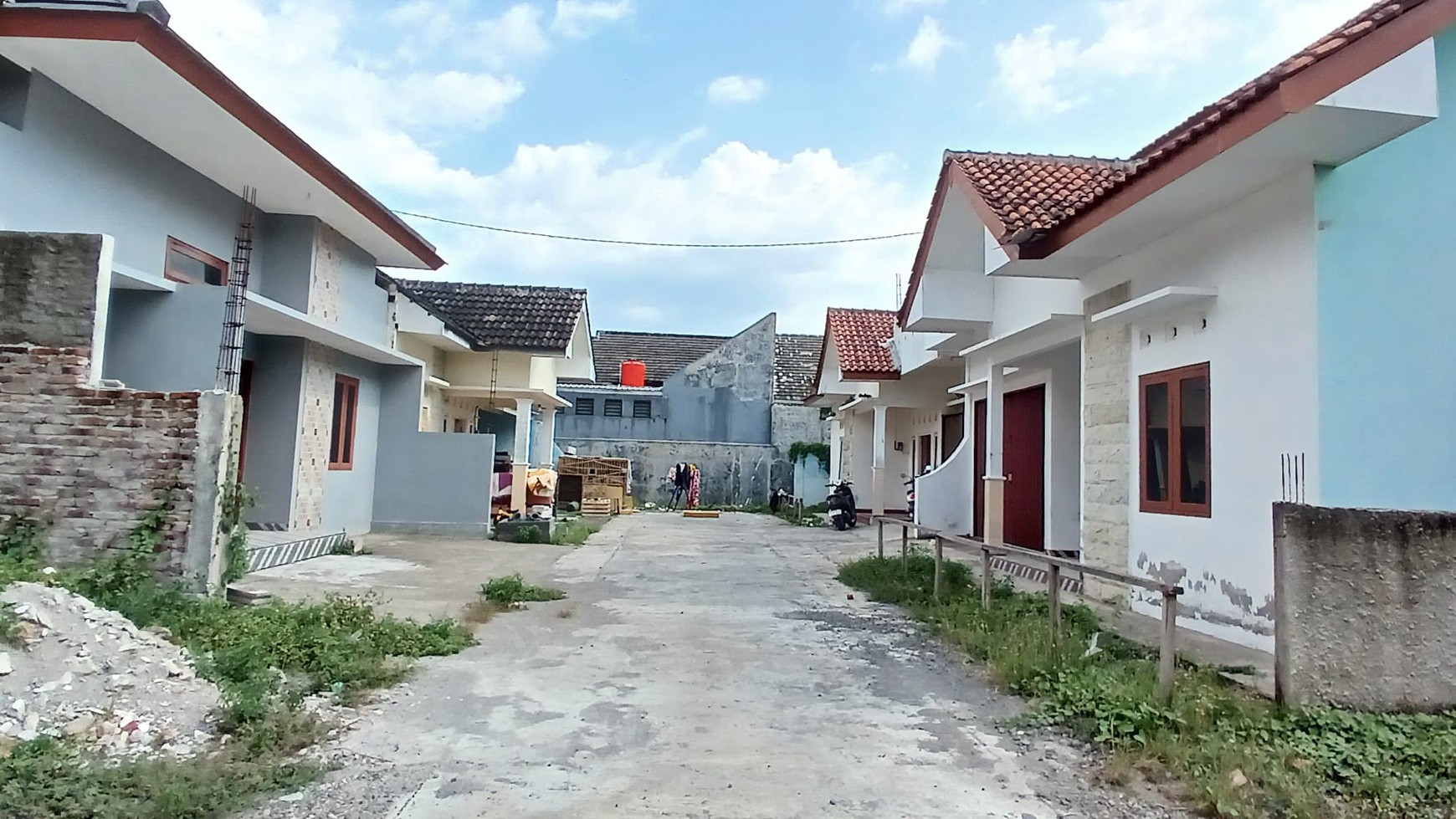 Tanah Bonus Bangunan Rumah dan Ruang Usaha Lokasi Jl Bibis Raya Kasihan Bantul