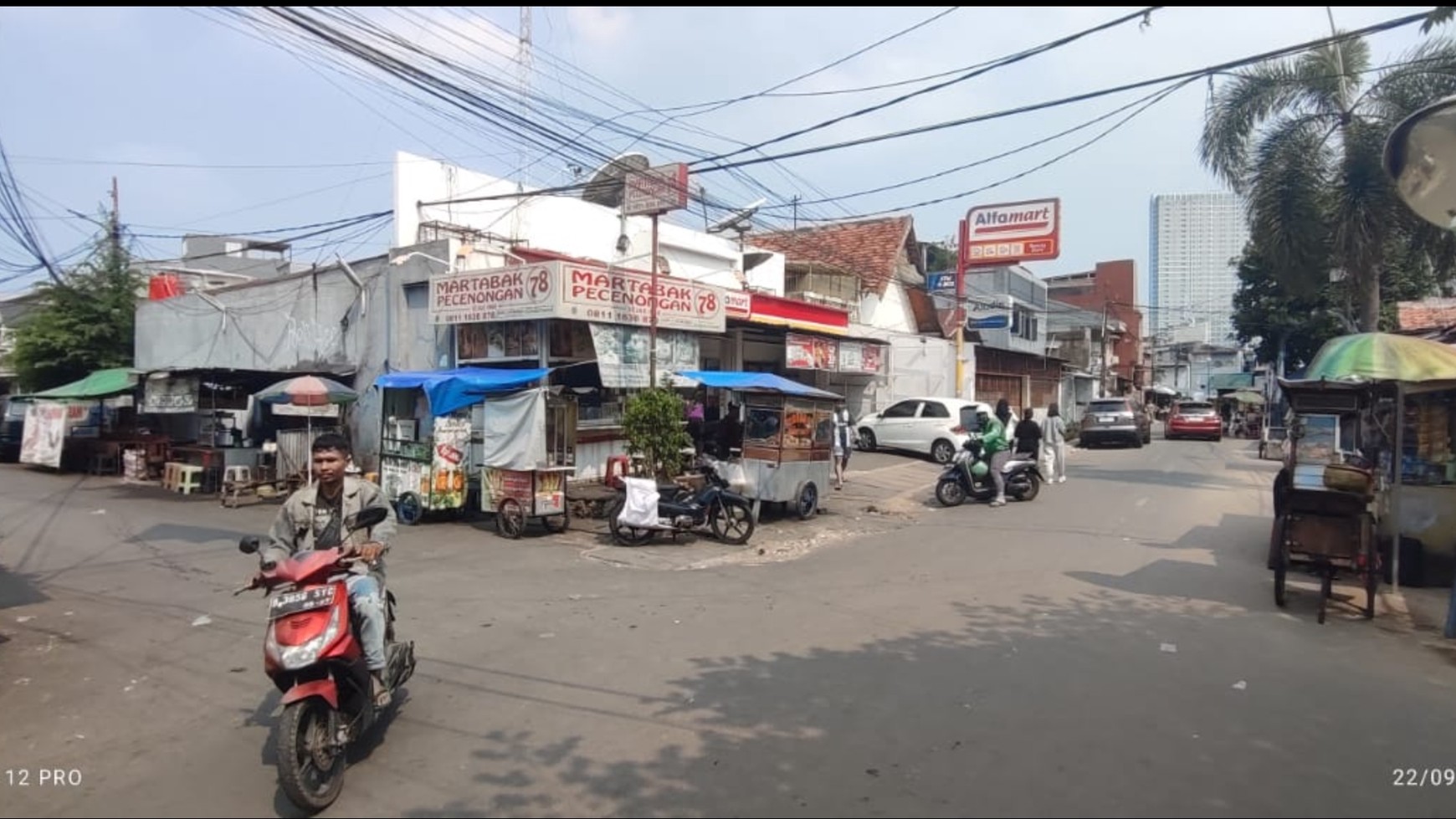 Tanah dengan bangunan Alfamart Senen Jakarta pusat 