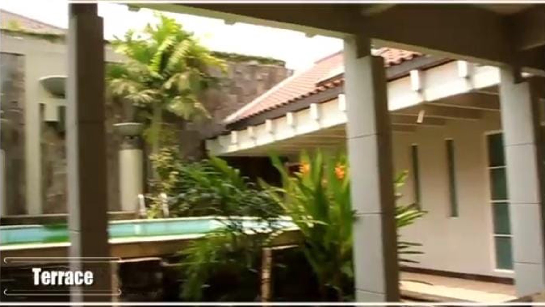 Dijual Rumah Tropical Resort di Cimahi, Menteng Harus Terjual Bulan ini !!