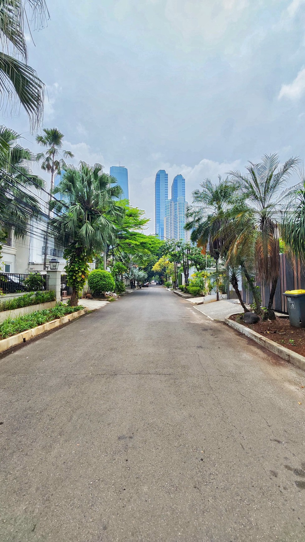 Rumah Hitung Tanah Area Cipete