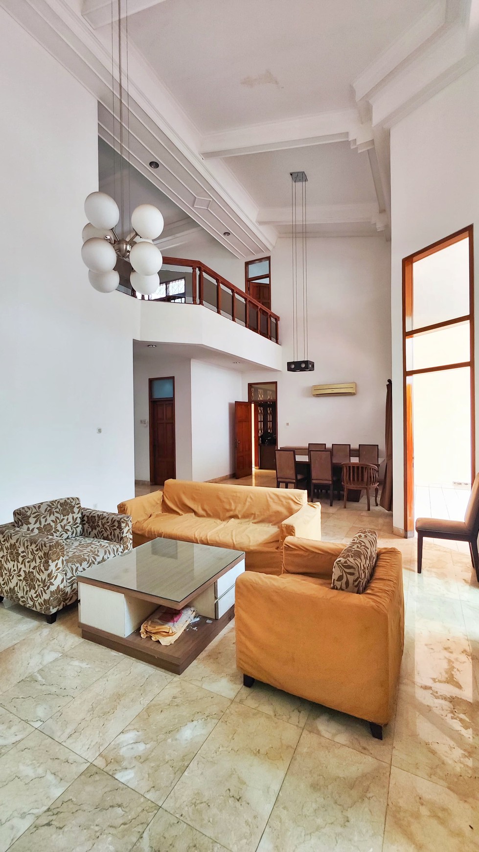 Rumah Hitung Tanah Area Cipete