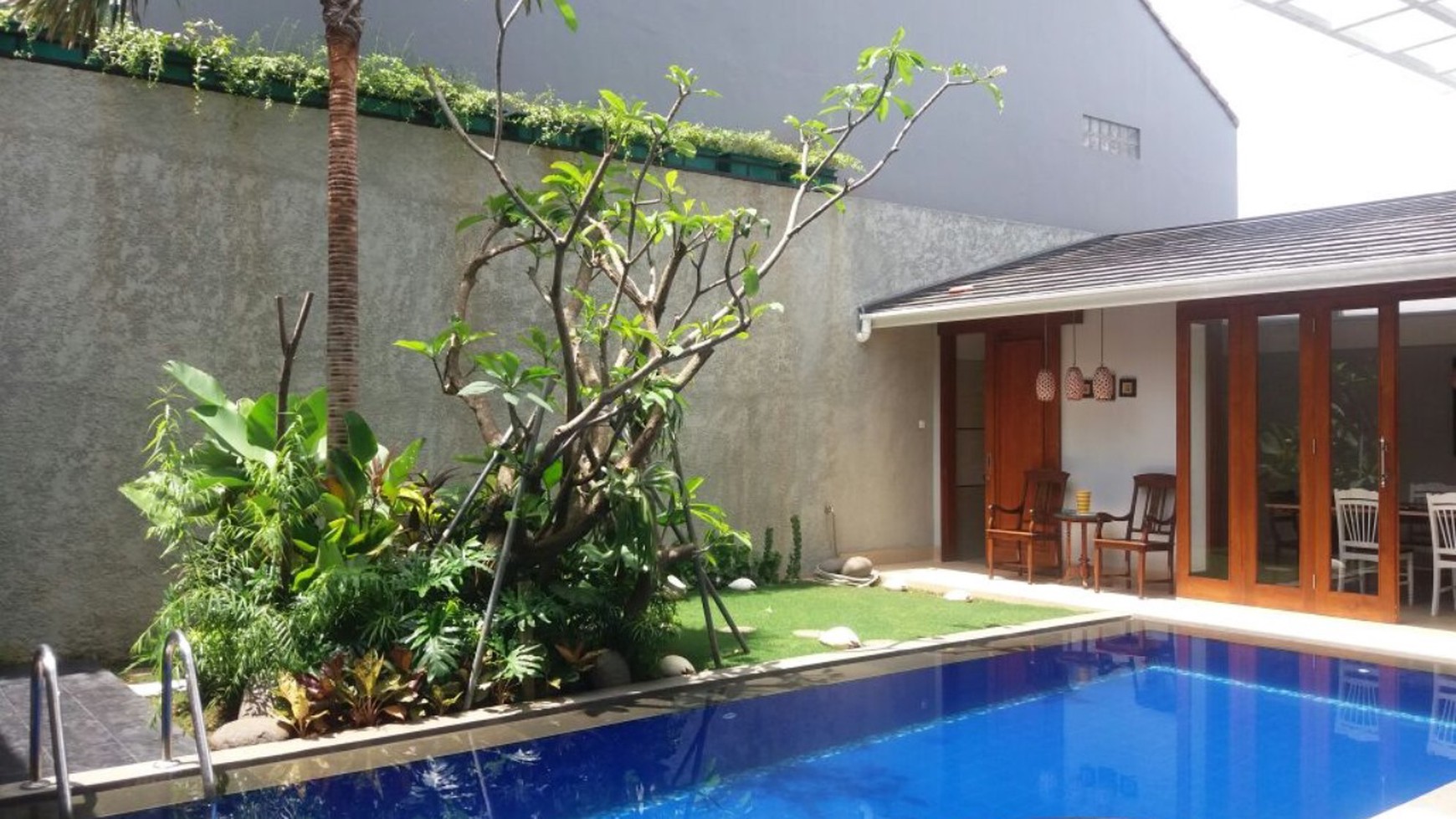 Rumah Hitung Tanah Area Cipete