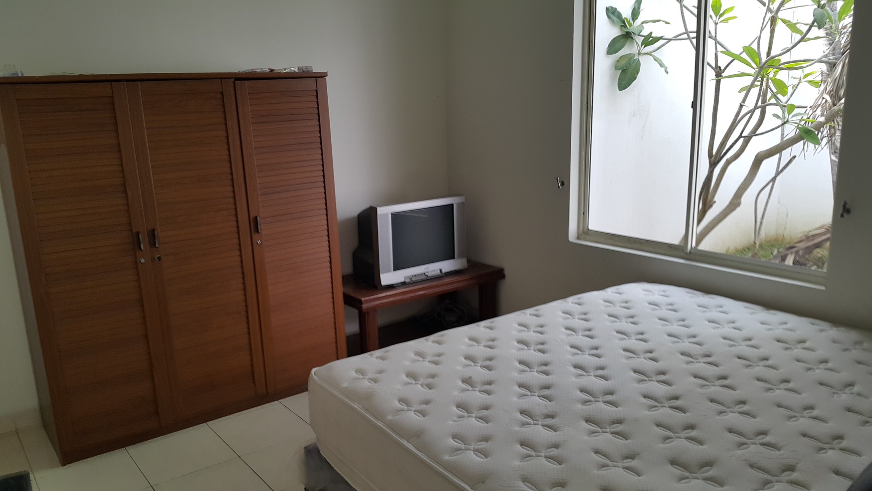 Sewa Pakuwon Vila Bukit Regency Full Furnish