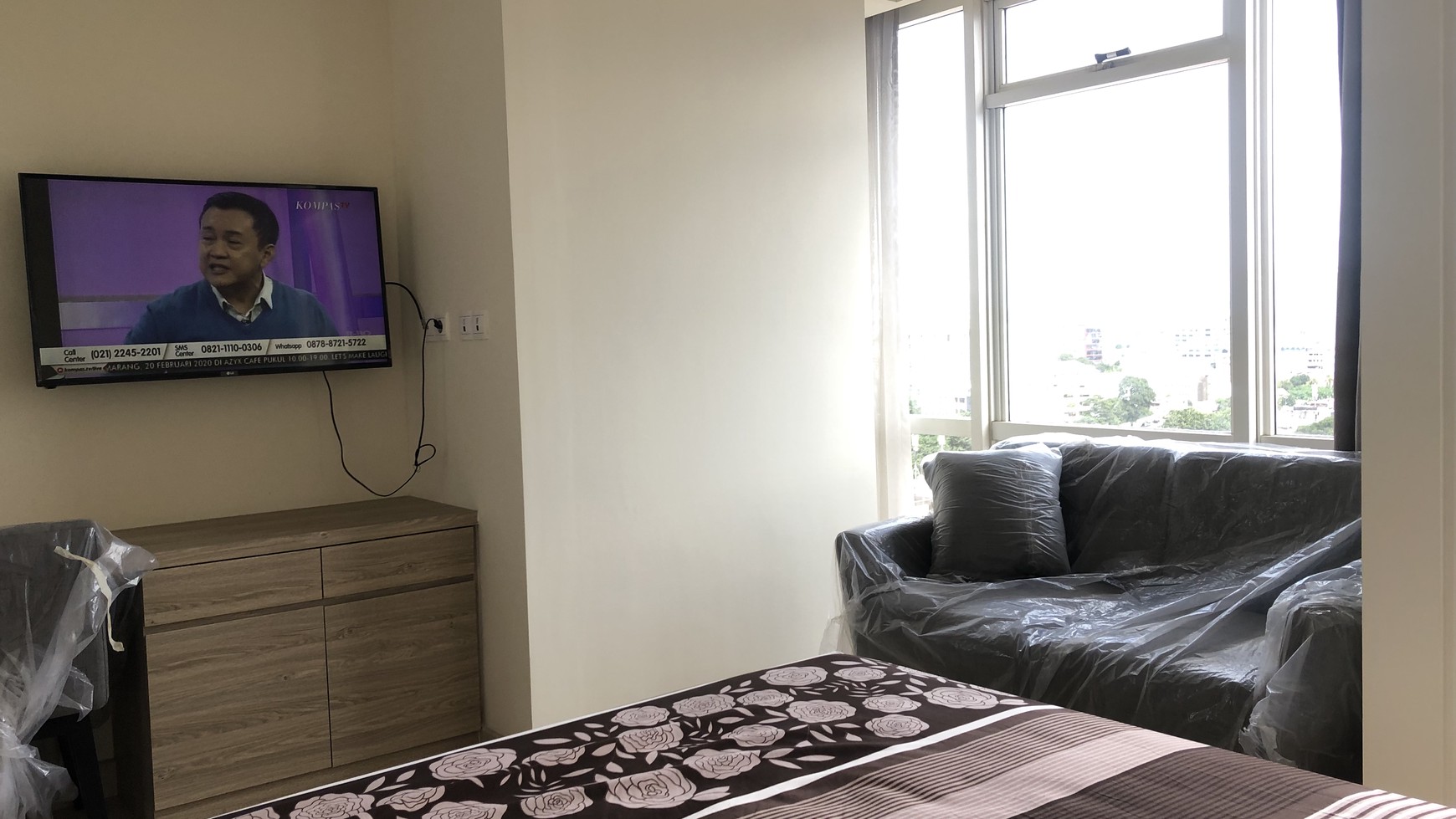 Menteng Park 1BR Fully Furnished Corner Unit