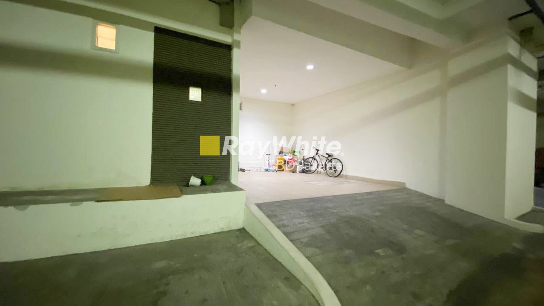 Dijual Condominium di Thamrin Residence dengan garasi