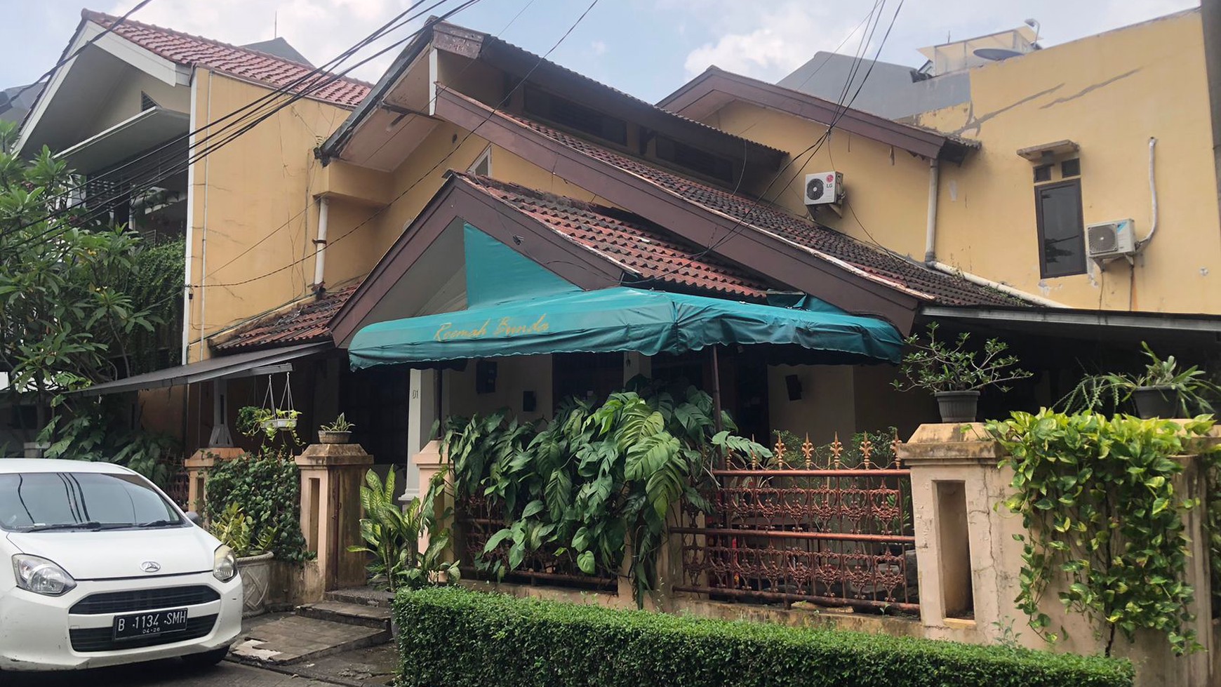 Rumah di Bintaro Sektor 4 Jalan Lebar