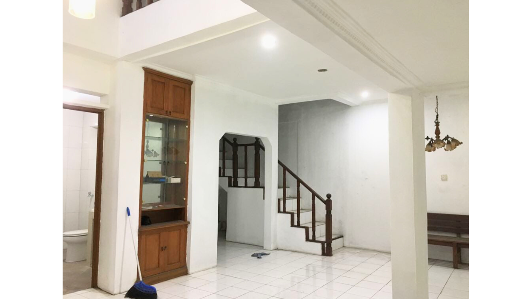 Rumah Minimalis Bagus 2 Lantai di Lebak Bulus, Jakarta Selatan