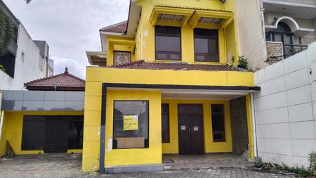 Disewakan Rumah Usaha Komersial Murah di Jl. Bali - Surabaya Pusat 