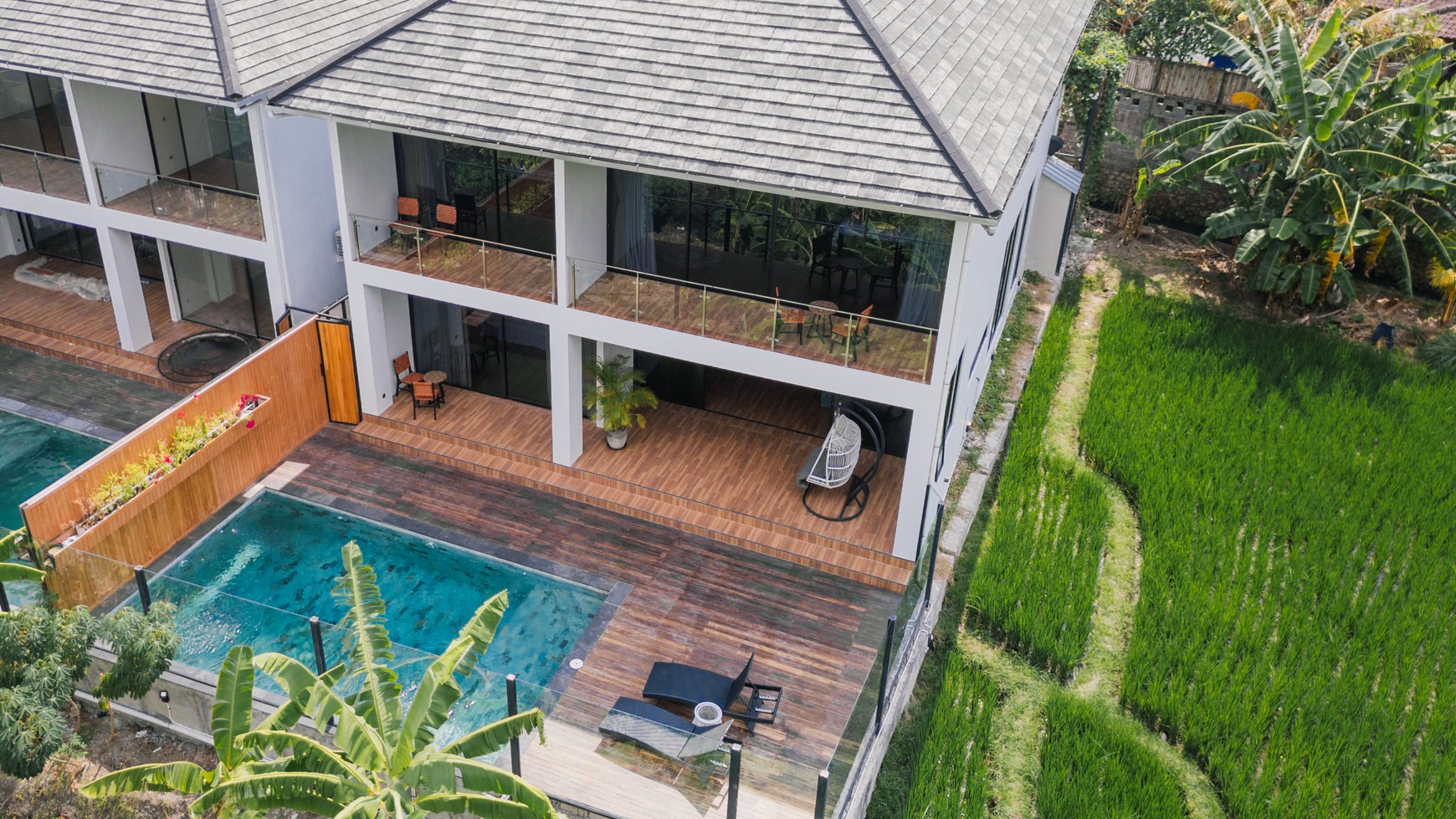 Villa 3 Bedrooms Leasehold With Rice field  In Babakan Canggu