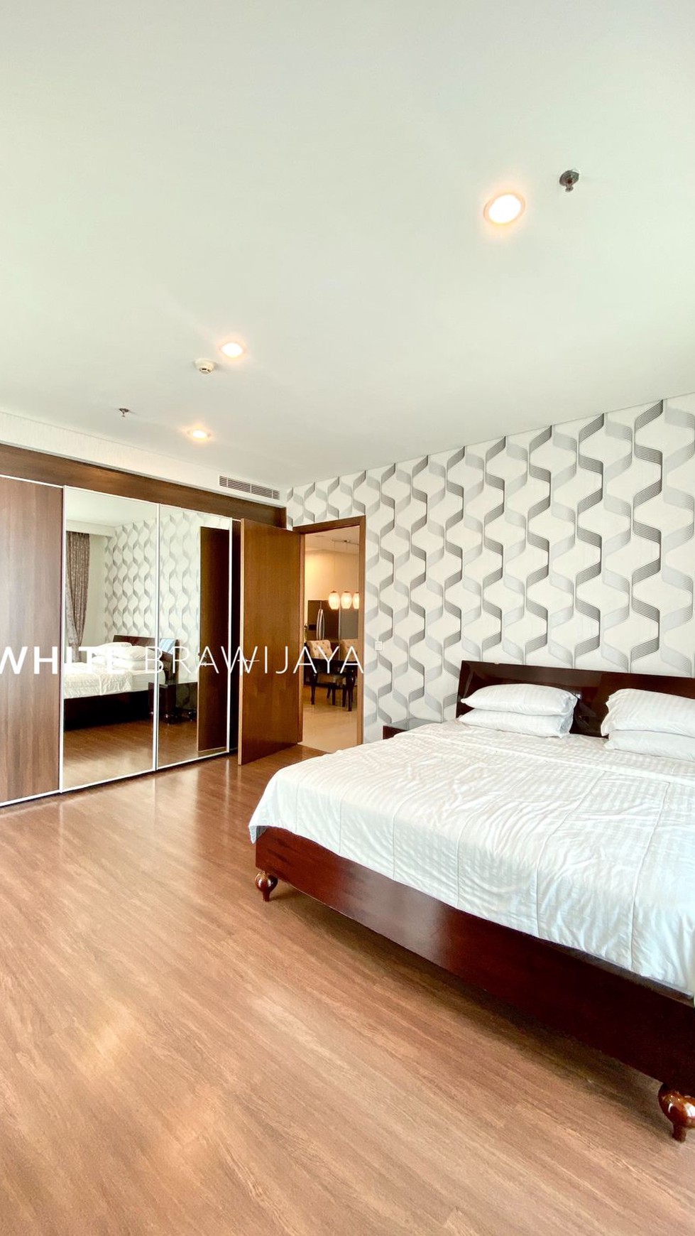 Pakubuwono House Luxurious Apartment Furnished