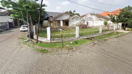 Rumah HITUNG TANAH !!! di Semolowaru Tengah Surabaya Timur, Luas 17,25 x 20 m2, Hook/Pojokan, SHGB - EA -