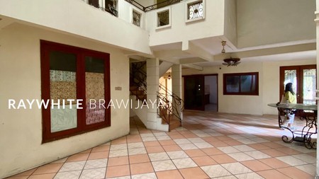 Rumah Disewakan Lokasi Strategis Area Kebayoran Baru