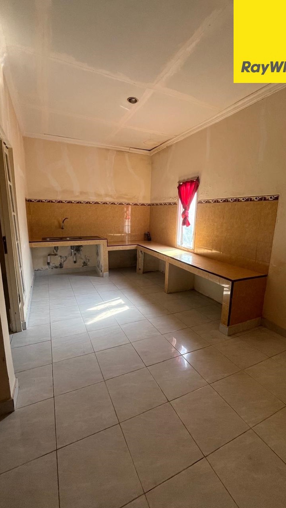 Dijual Rumah 2 lantai di Bukit Palma Citraland Surabaya