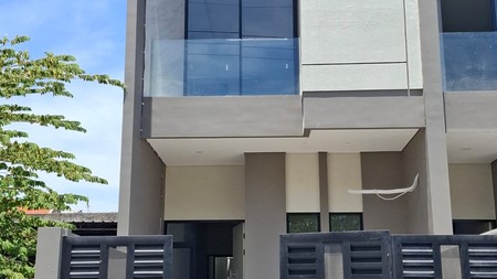 Dijual Rumah 2 lantai di Tenggilis Mejoyo Selatan Surabaya