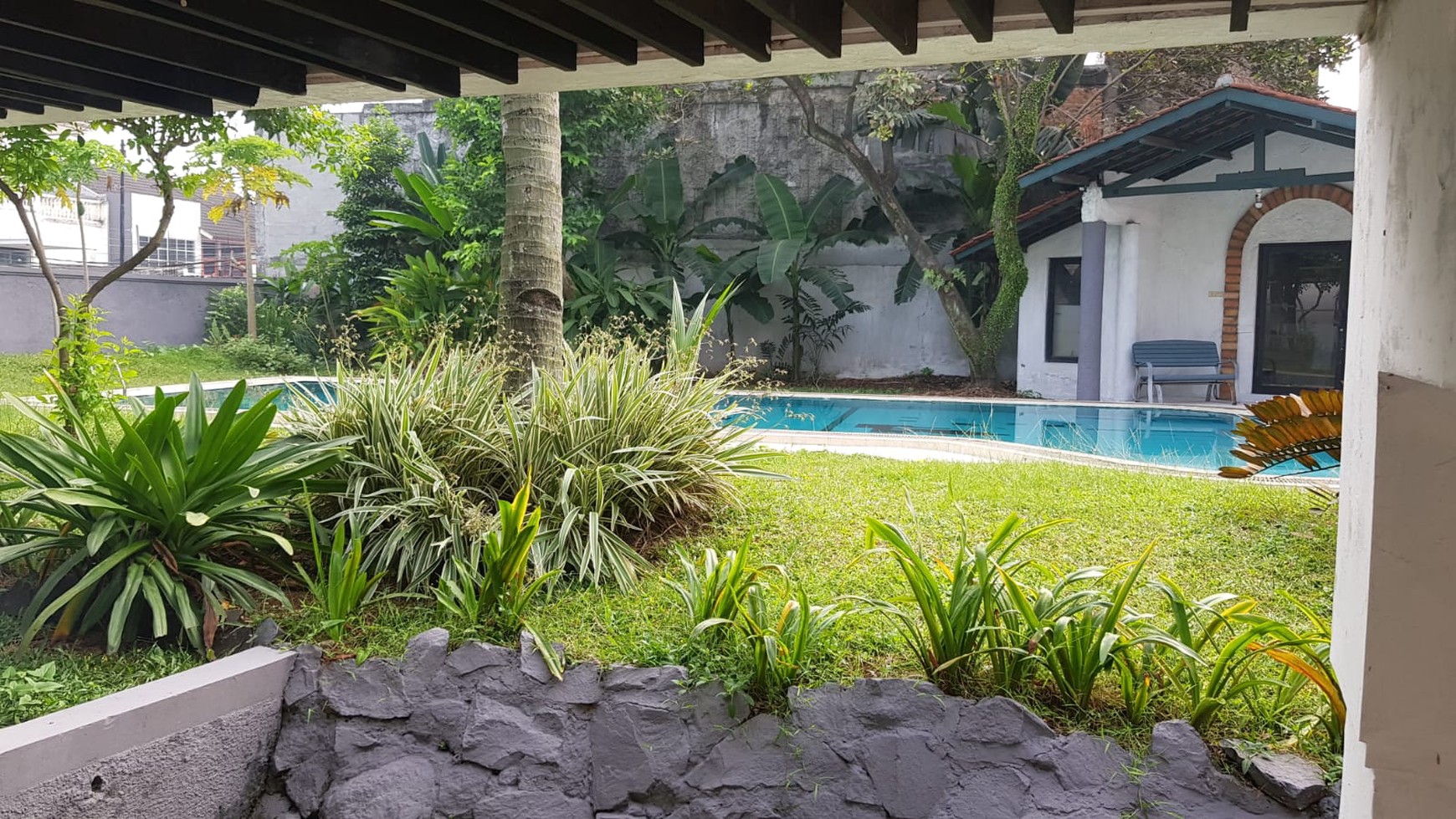 Rumah Hitung Tanah Area Cipete