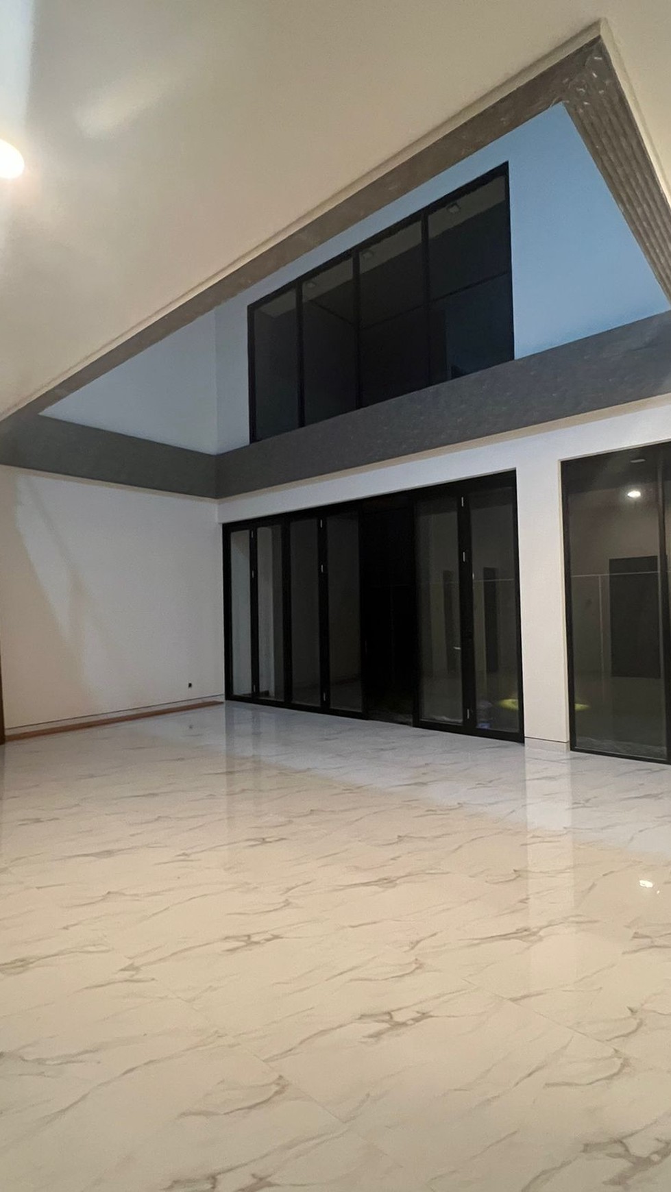 Dijual Rumah Baru Jl. Kertajaya Indah Timur - Surabaya Timur Dekat Galaxy Mall, Raya Merr