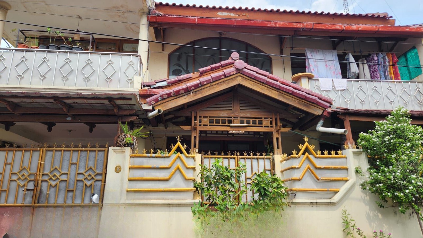 Rumah 2 Lantai Di Jalan Plester Kayu Putih Pulomas