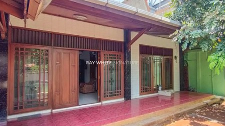 Rumah Hook 2 Kavling di Jl Cempaka Putih Timur VII