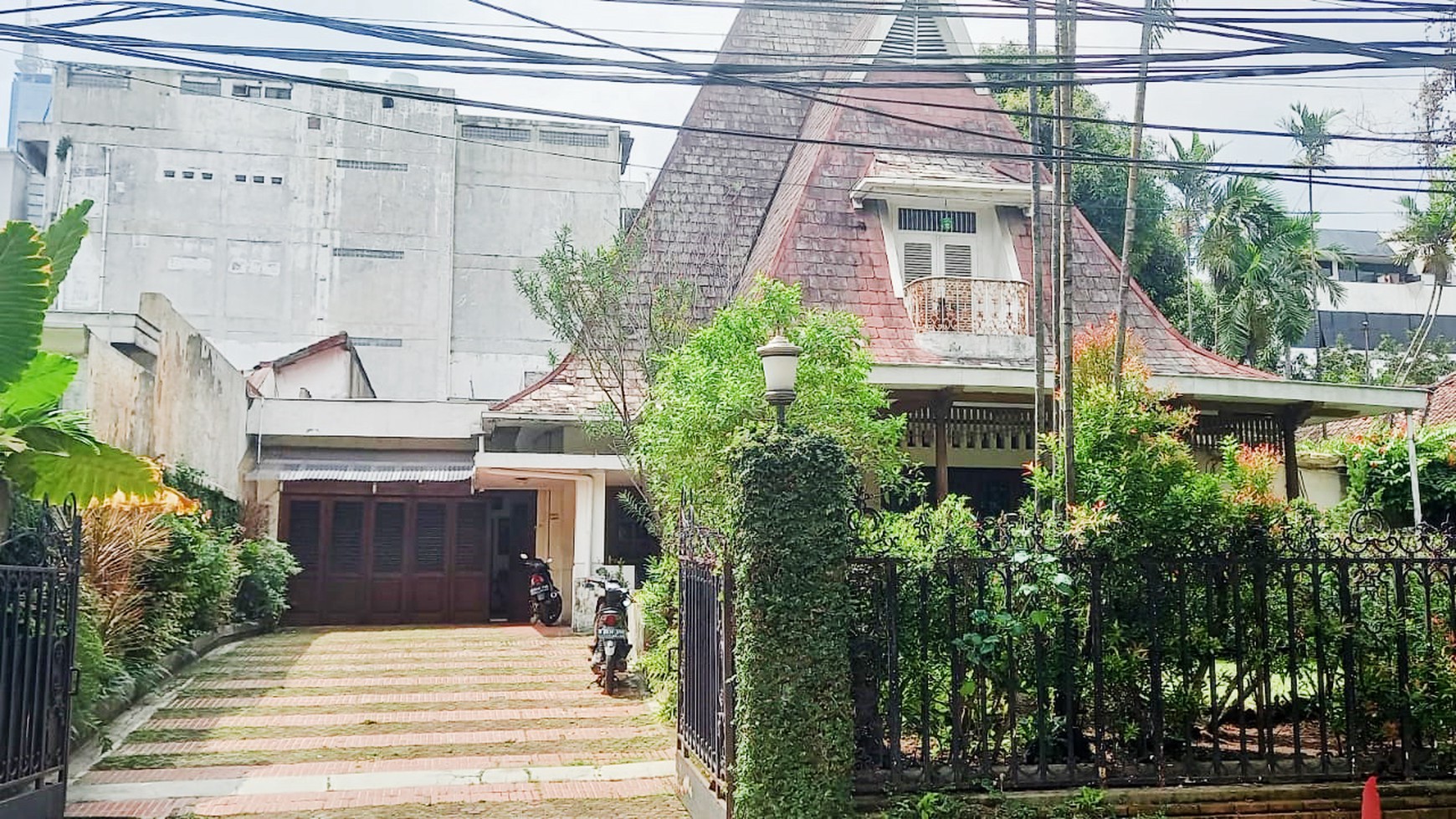 Rumah Nyaman Lokasi Strategis di Jl Kertosono, Menteng, Jakarta Pusat