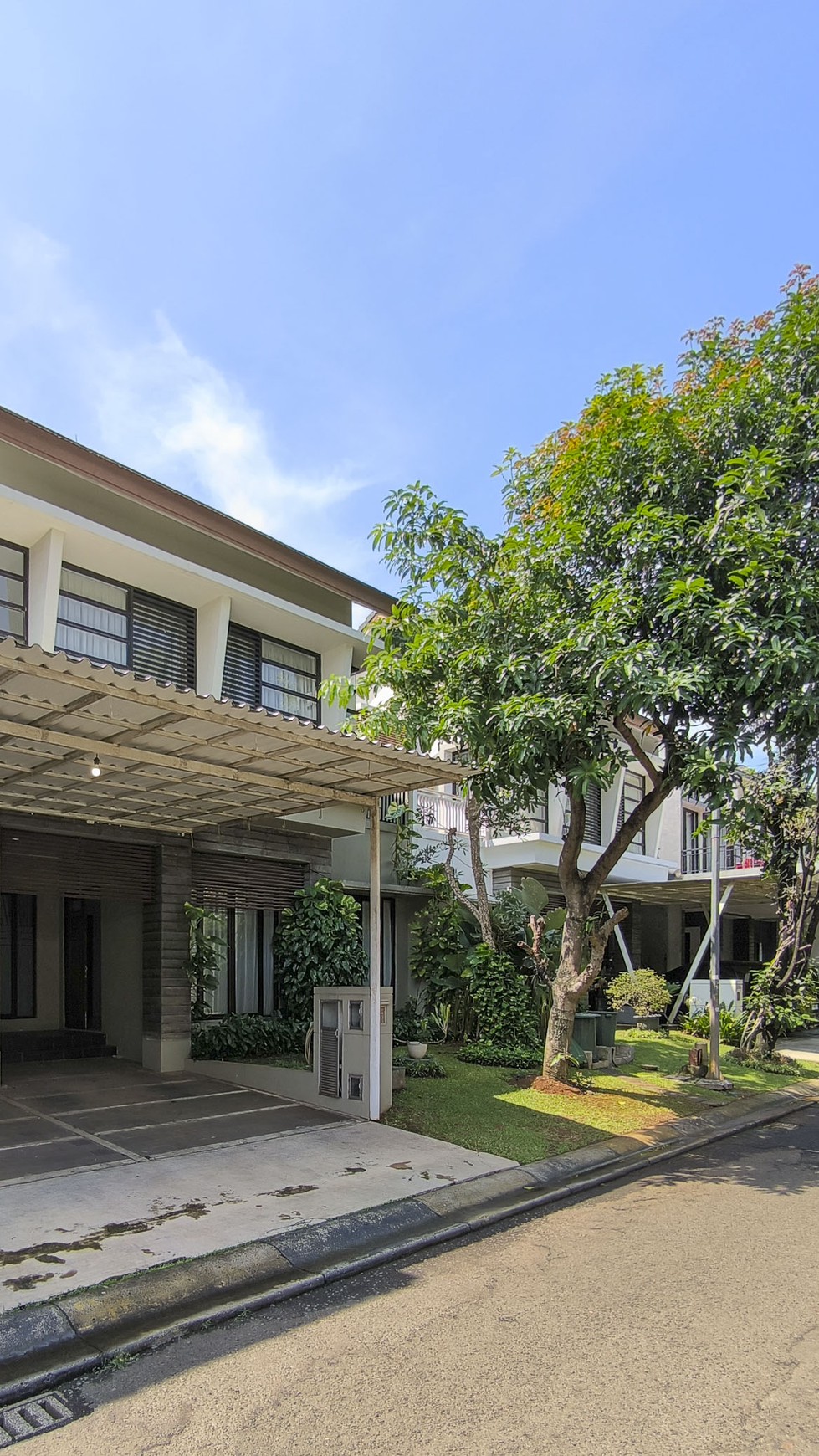 Rumah Bagus Di Emerald Residence Bintaro Jaya Sektor 9