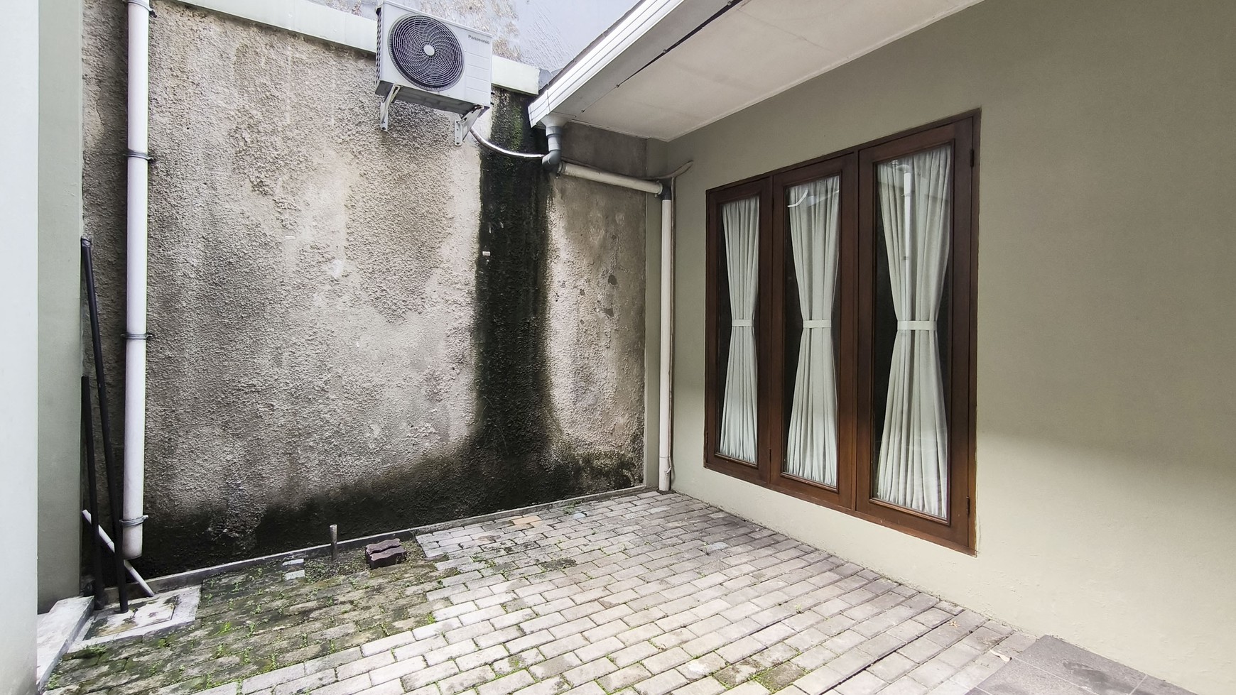 Rumah Bagus Di Emerald Residence Bintaro Jaya Sektor 9