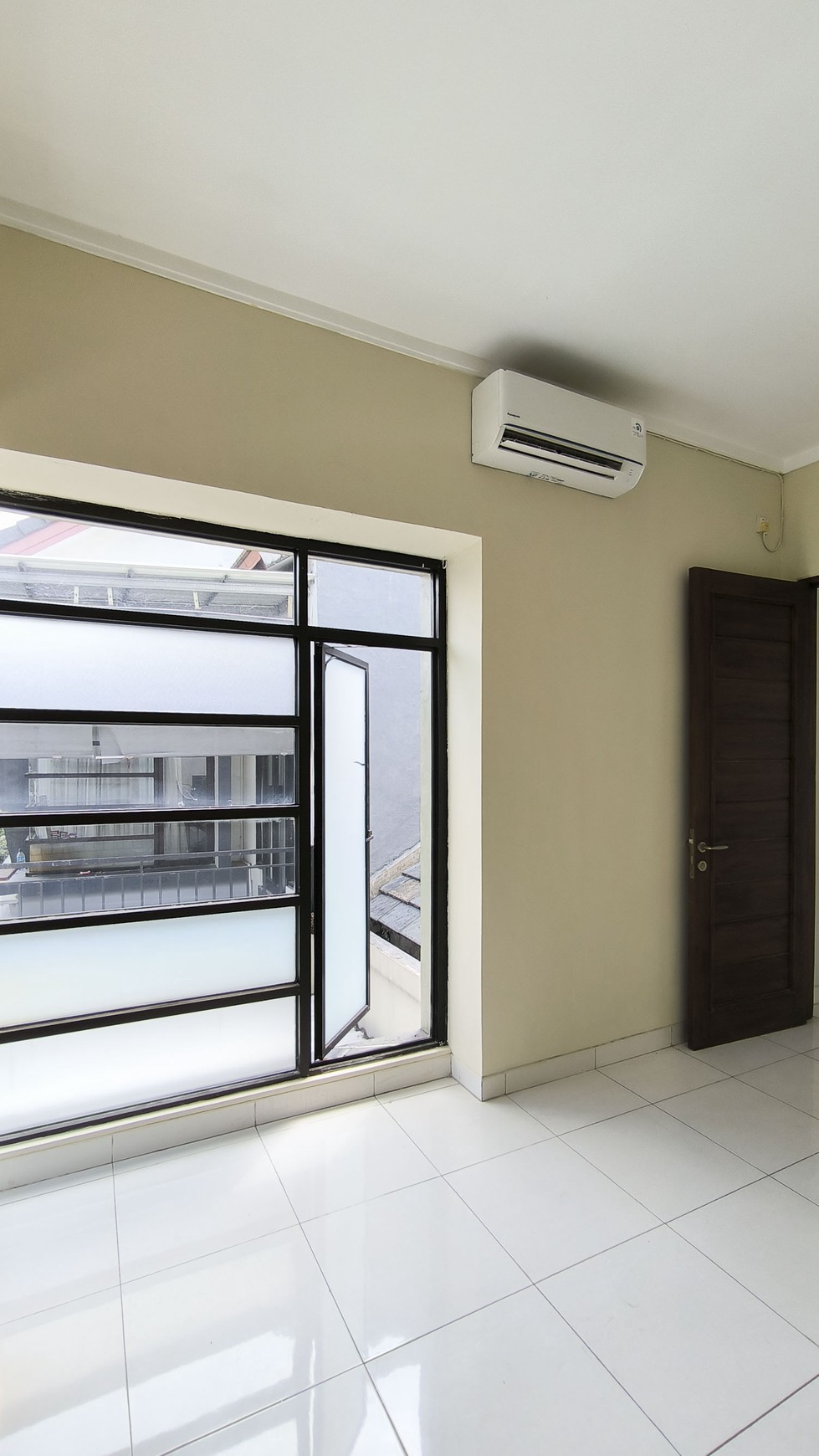 Rumah Bagus Di Emerald Residence Bintaro Jaya Sektor 9