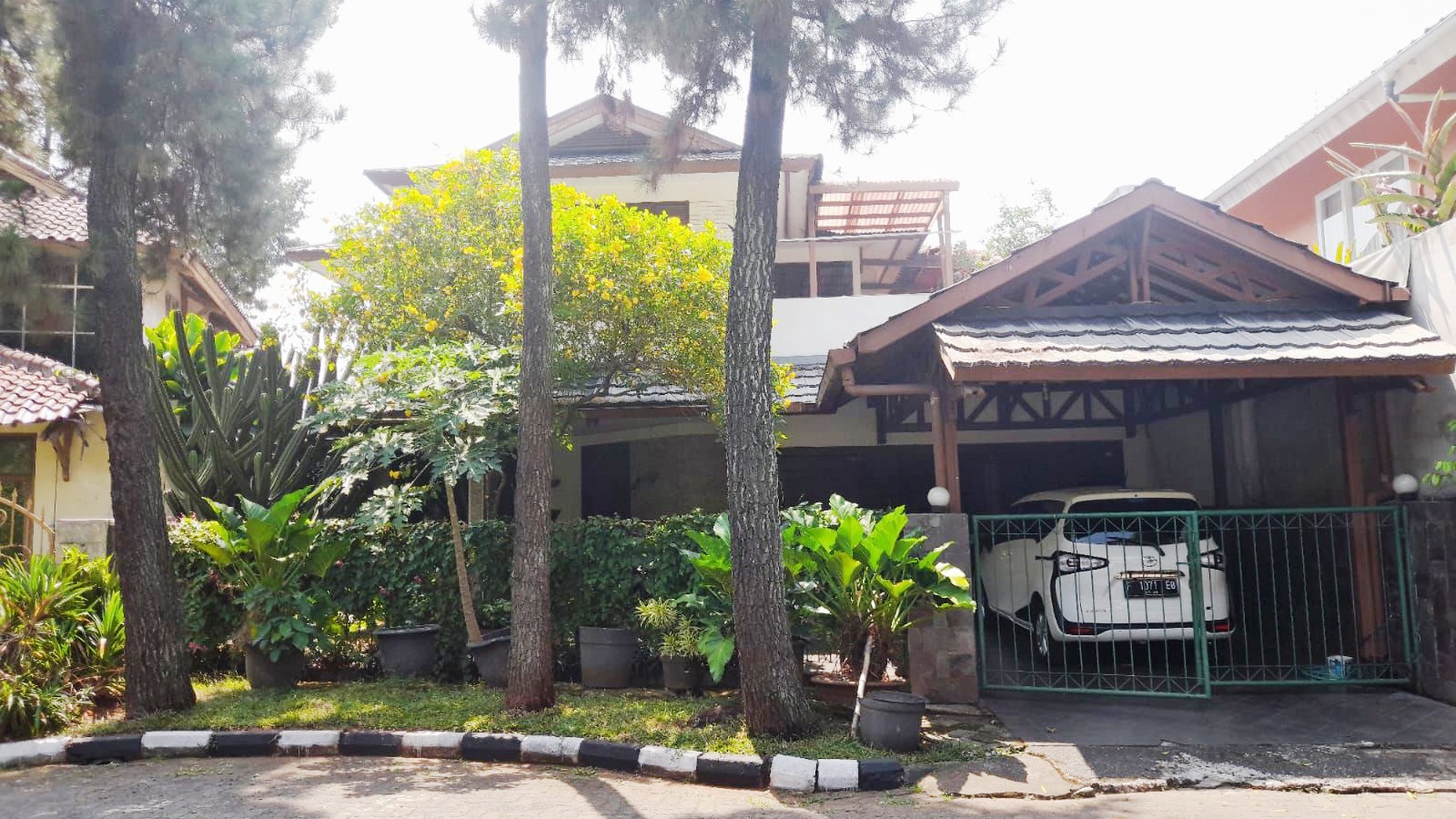 Rumah Bagus Di Villa Cinere Mas, Jl Saturnus Cinere Depok