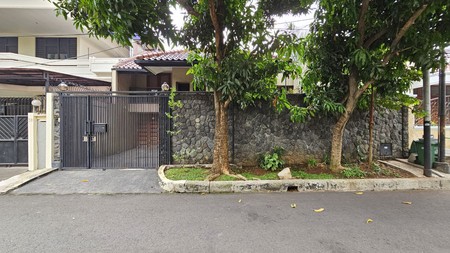 Jual Rumah Tinggal di Lokasi Tenang Jl Niaga Hijau