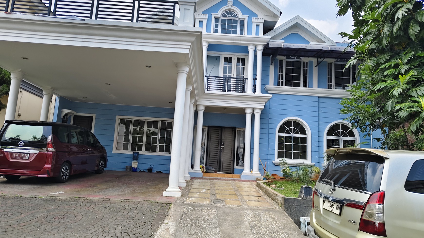 Rumah Besar cluster Exclusive Kota Wisata