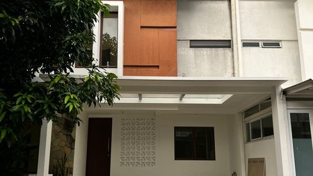 Rumah Bagus Di Discovery Conserva, Bintaro Jaya Sektor 9