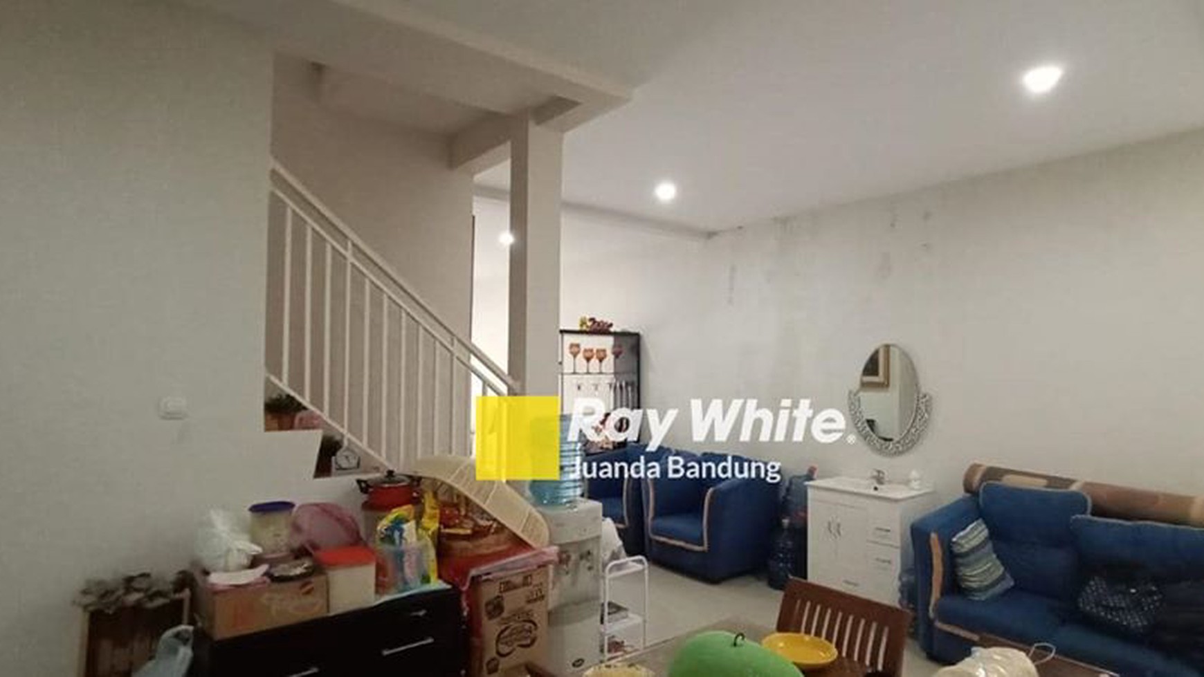 Langka! Rumah 2,5 Lantai di KBP Jingganegara siap pakai! Jual !