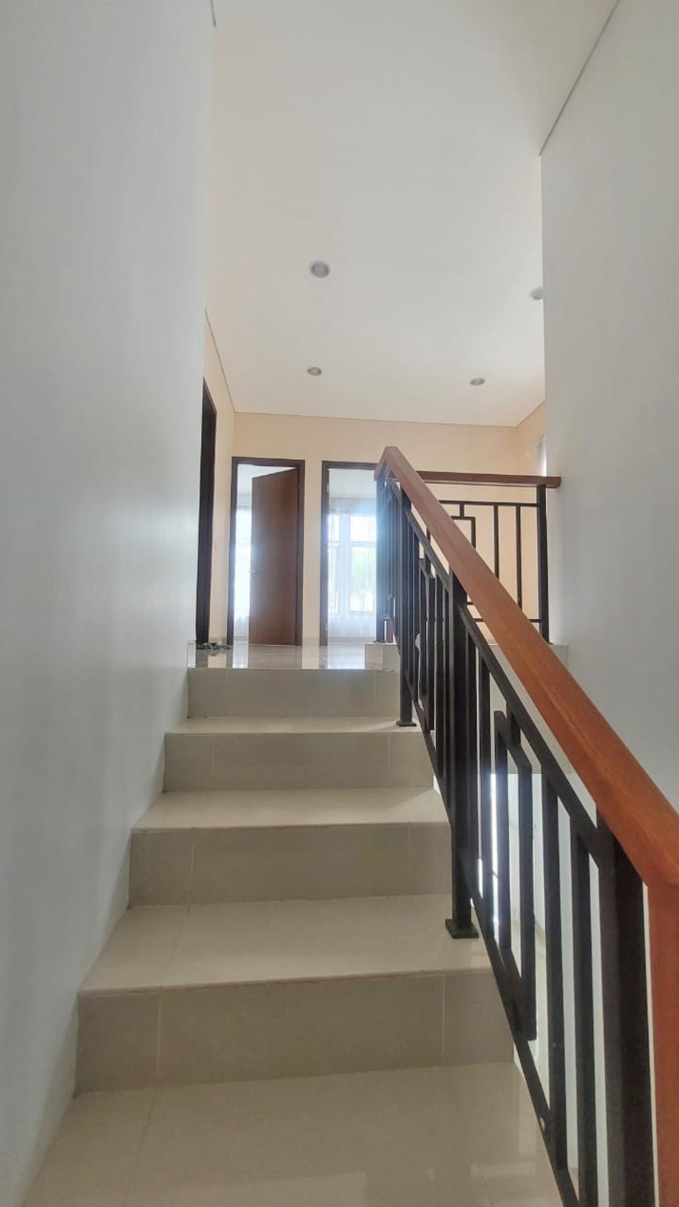 Rumah Full Renovasi di Cluster Luxmore, Greenwich Park BSD