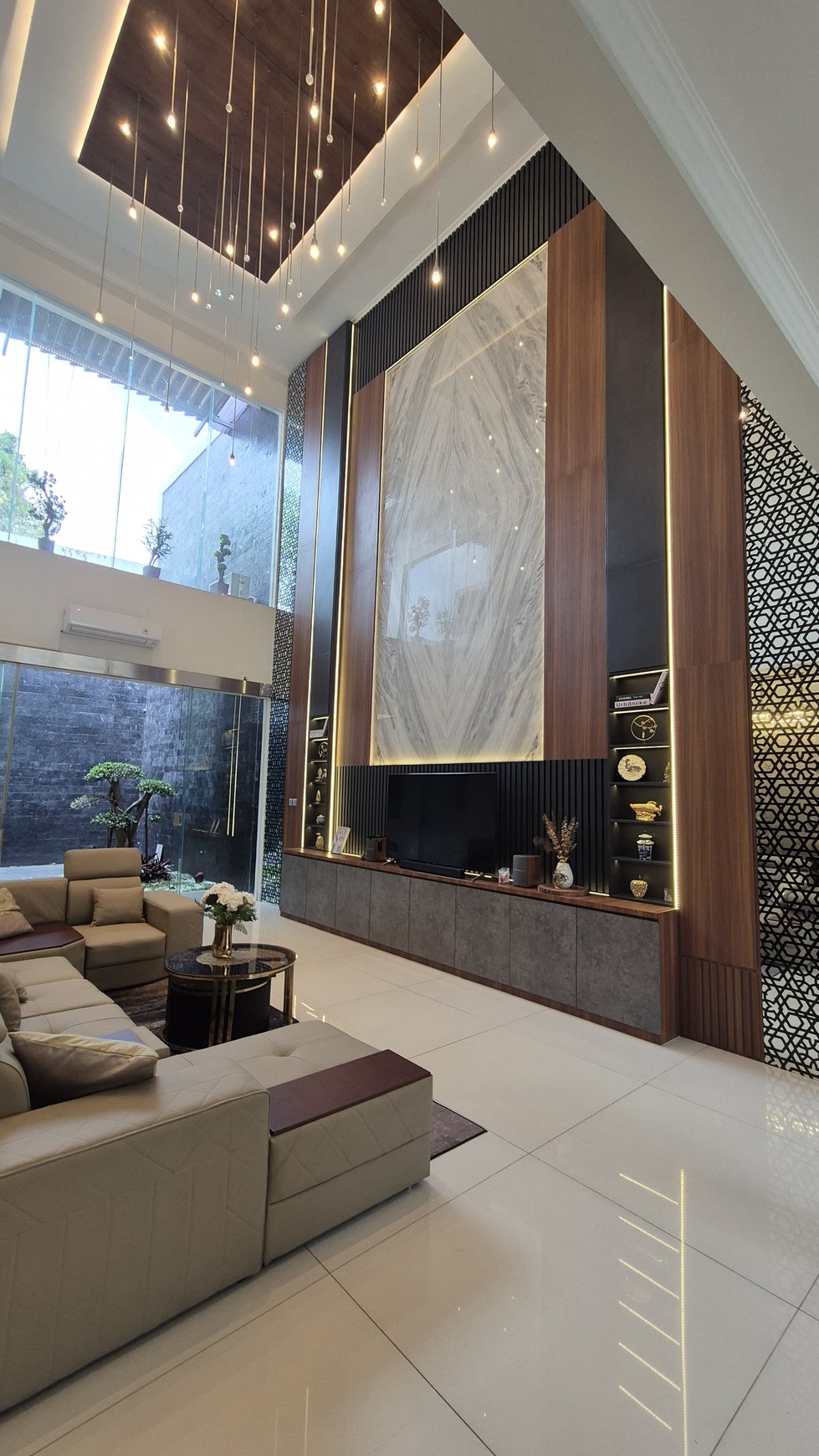 Rumah Mewah Full Furnished di Sayap Setiabudi Bandung