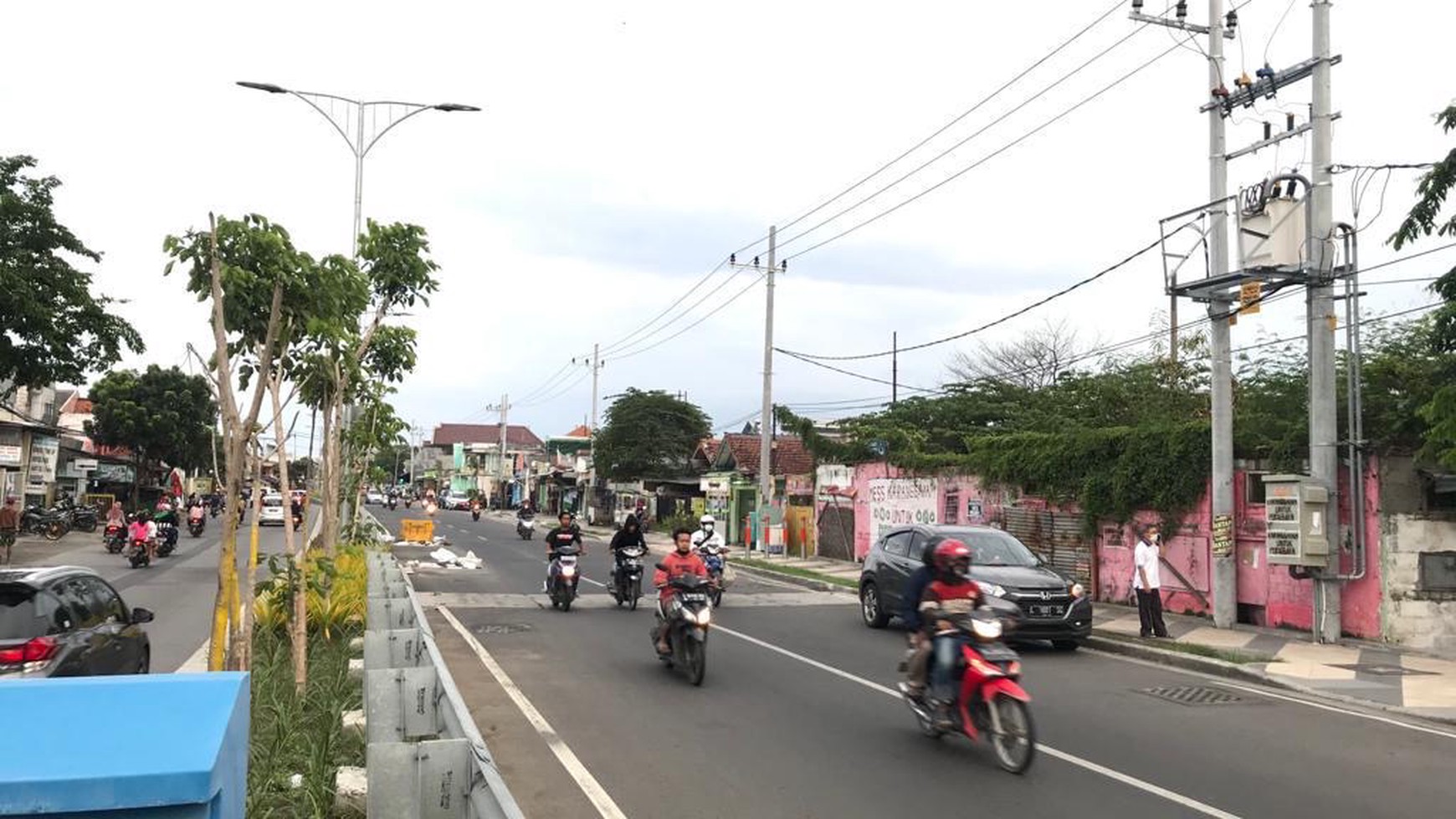 Tanah dijual/disewa di Raya Sememi Surabaya, Dimensi 25x76m