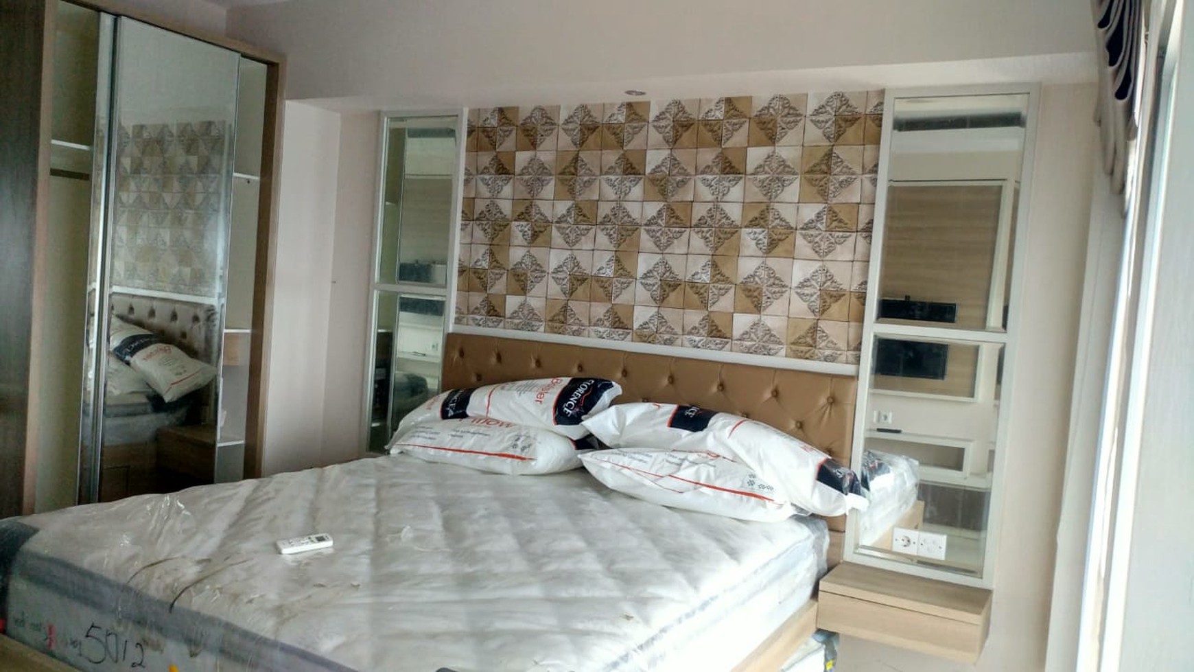 Apartment Disewakan Tanglin Pakuwon Indah Surabaya, Atas Pakuwon Mall