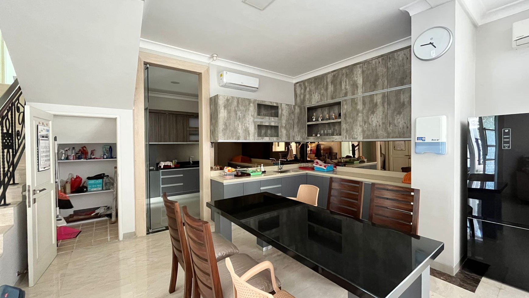 Rumah Hitung Tanah Area Cipete