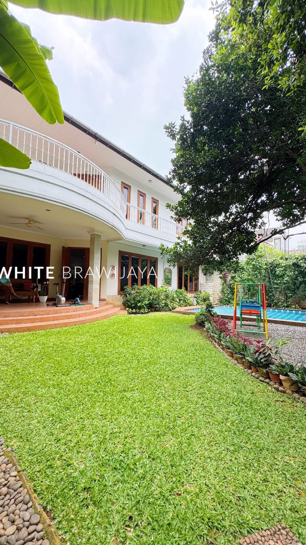 Rumah Hitung Tanah Area Cipete