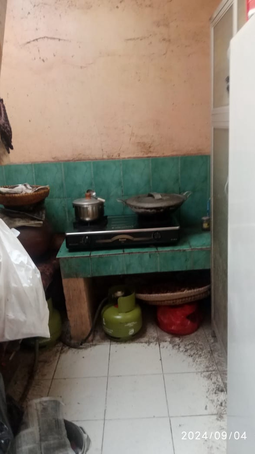 Rumah Hitung Tanah Area Cipete