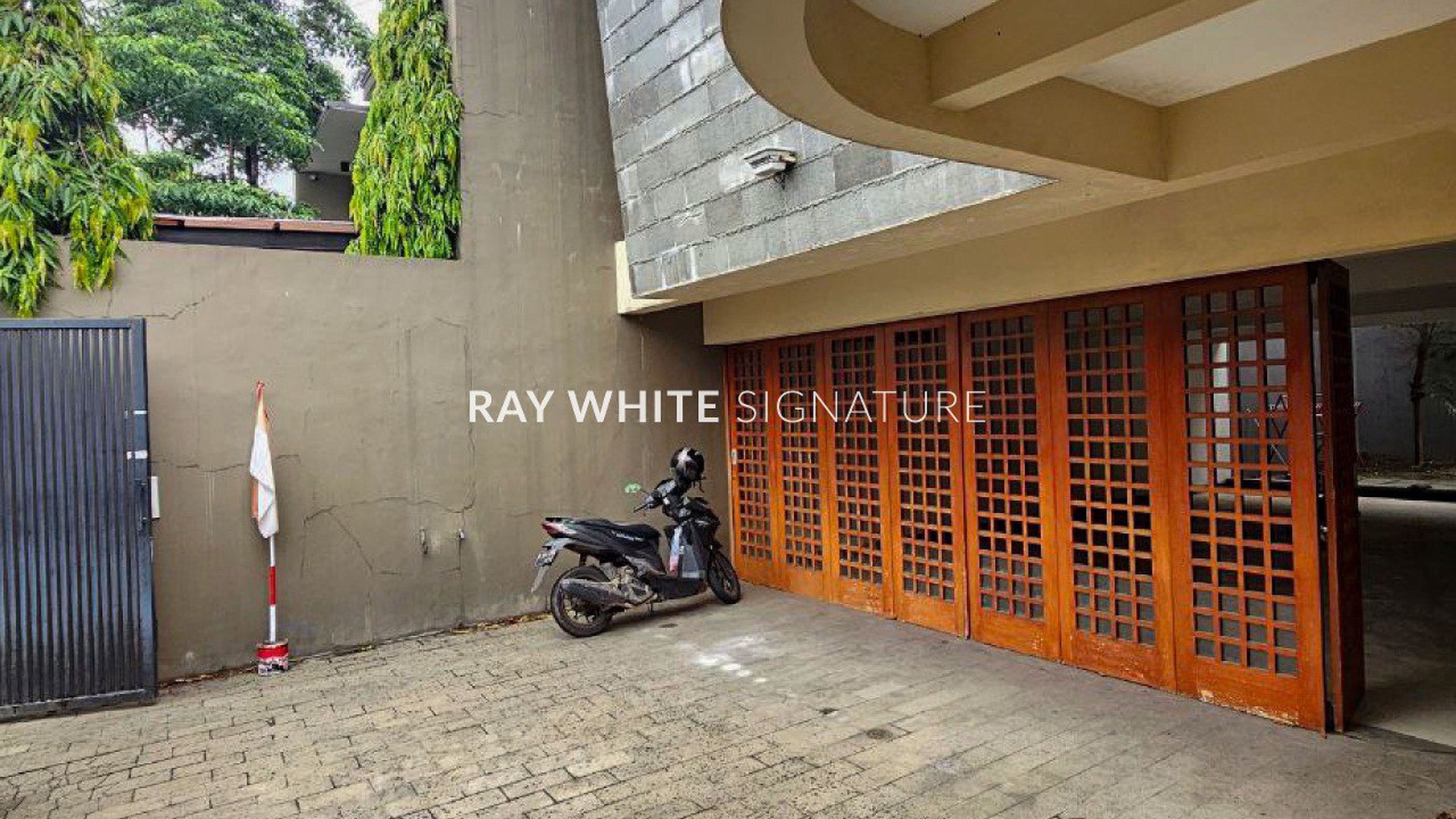 Rumah Hitung Tanah Area Cipete