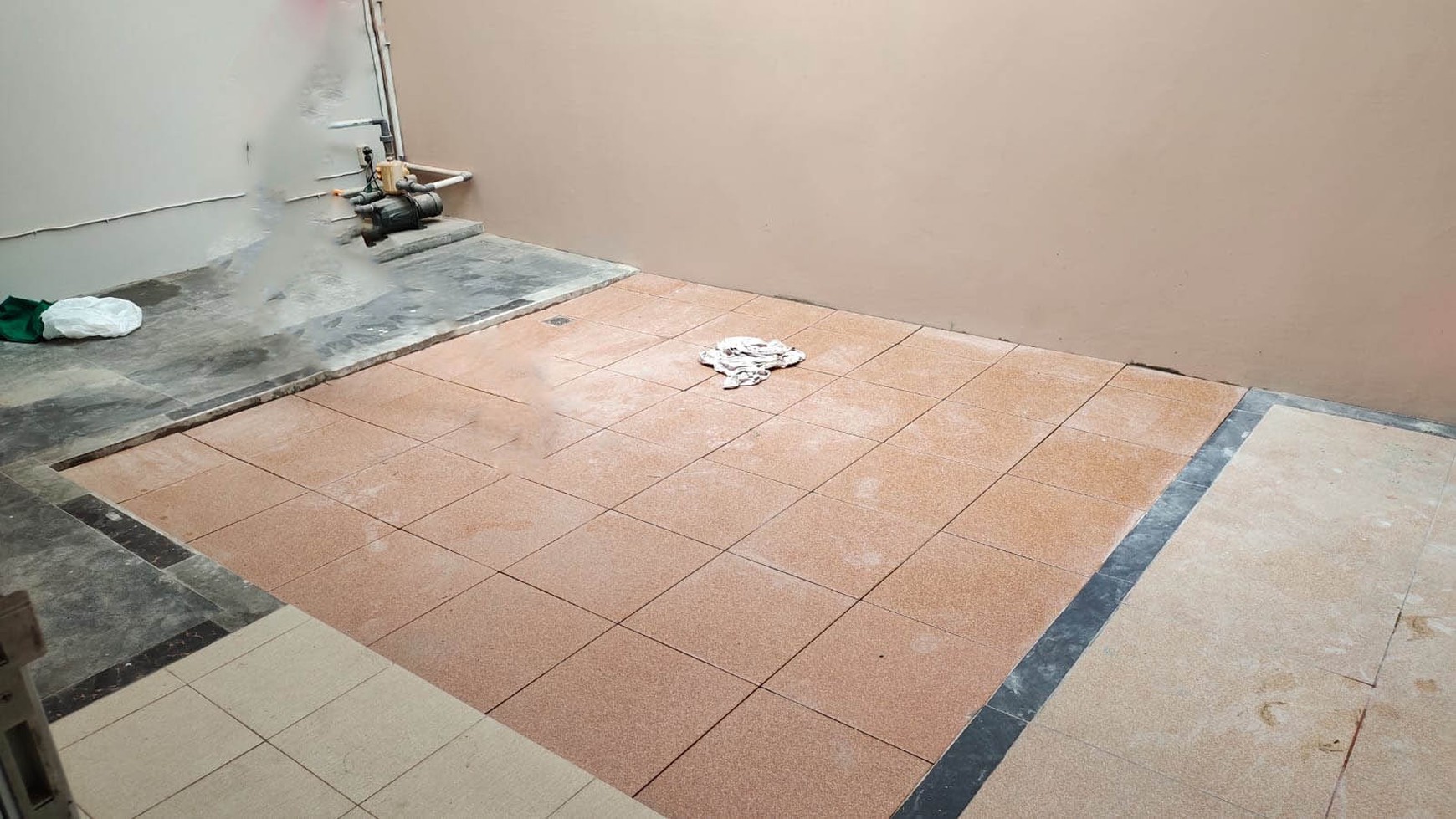 Rumah Hitung Tanah Area Cipete