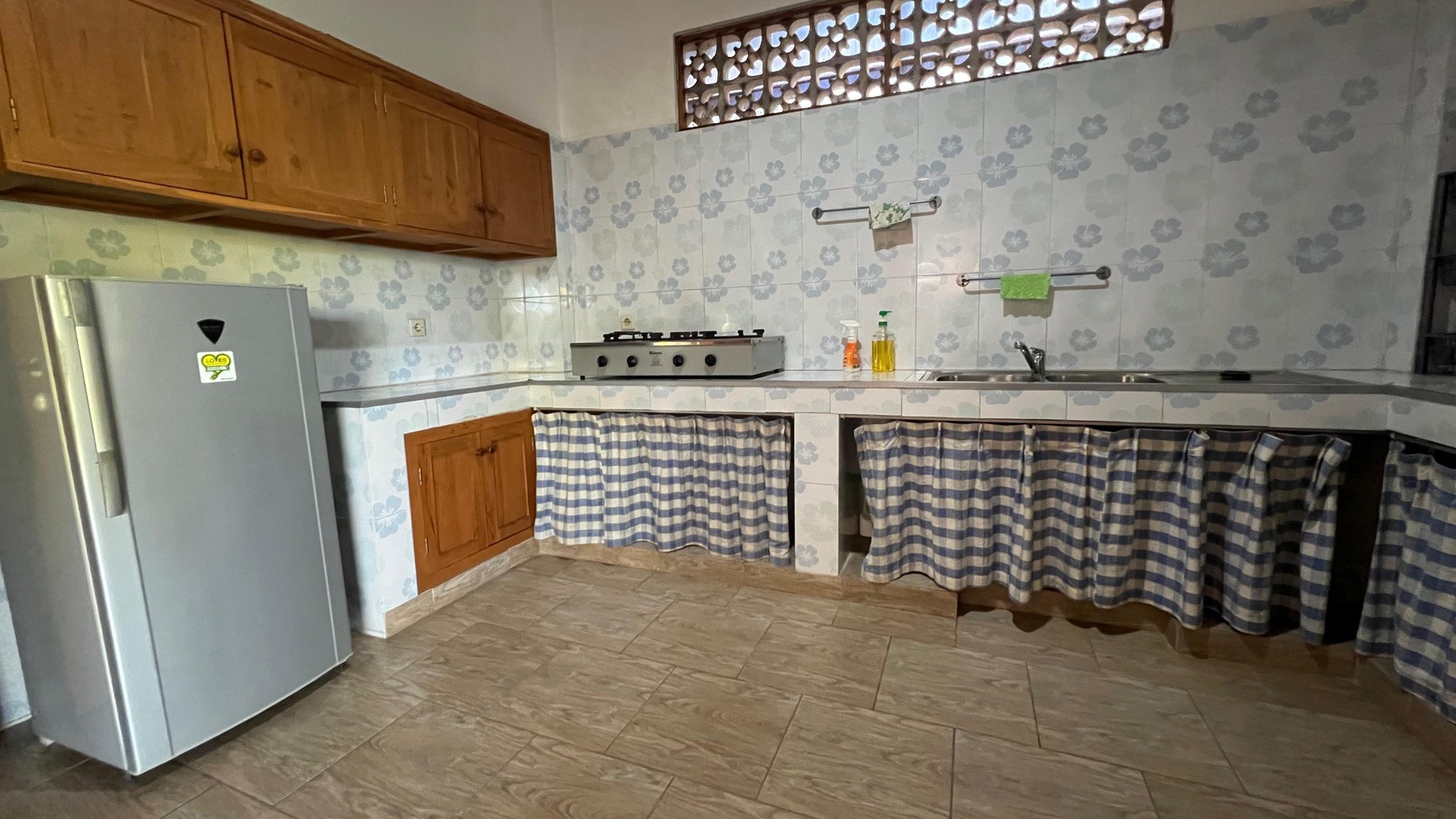 House for sale near central Lovina